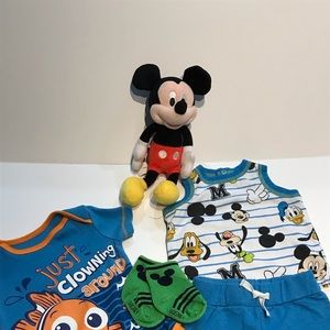 Disney Lot -Mickey and Nemo